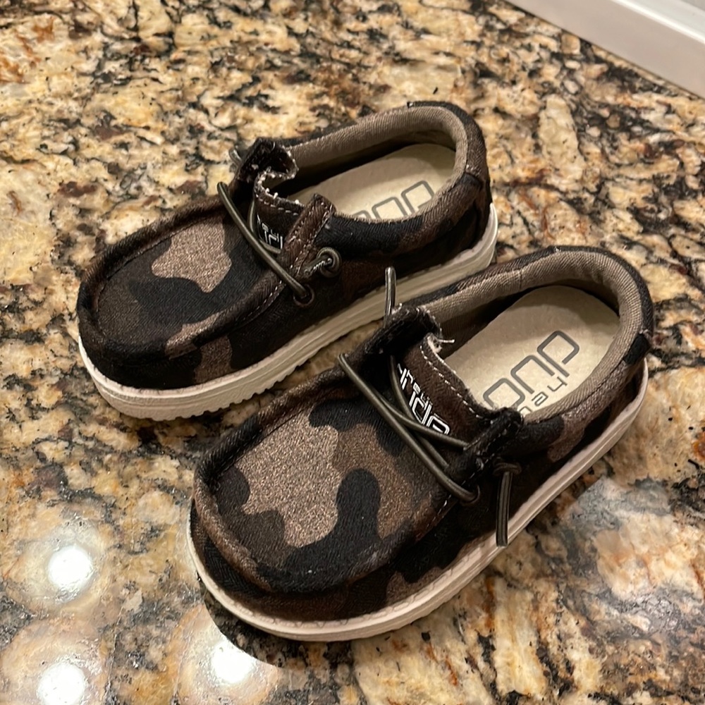 Toddler boys camo Hey dudes